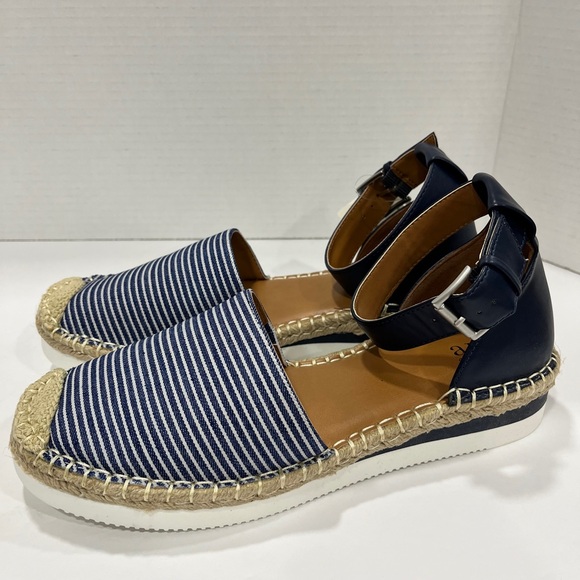 a.n.a Womens Corina Wedge Sandals. Size 8.5. Color:‎ blue & white - Picture 3 of 7